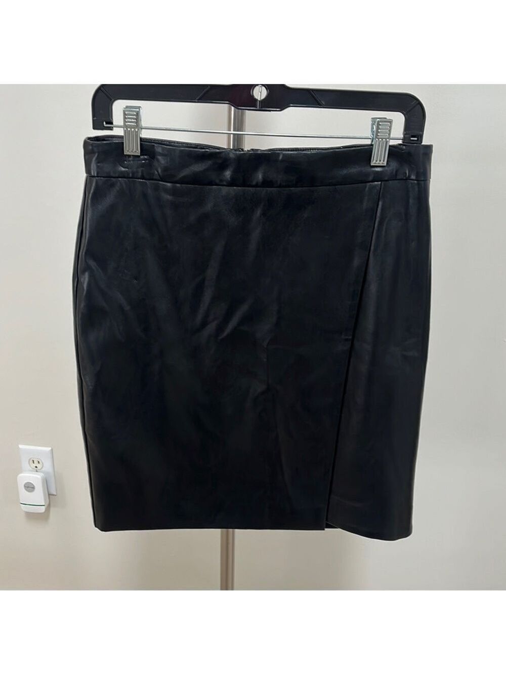 Shelli Segal Faux Leather skirt
